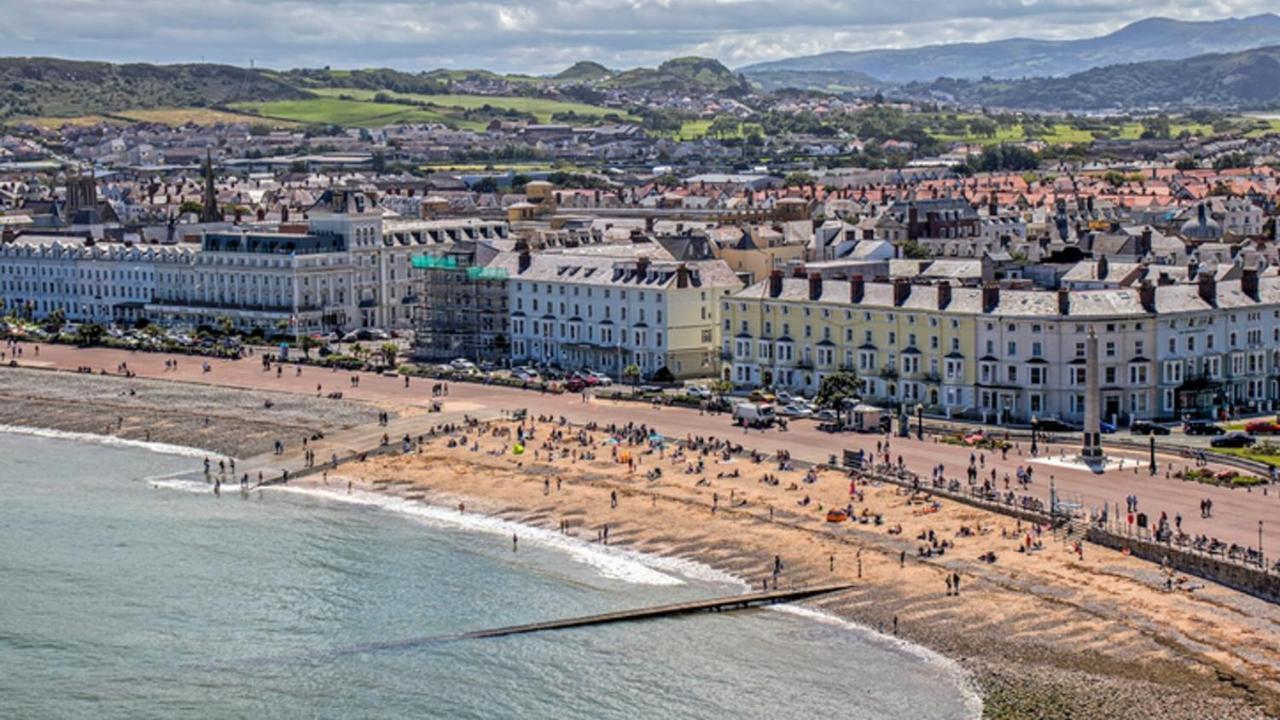 Bed and Breakfast White Court Llandudno Exterior foto
